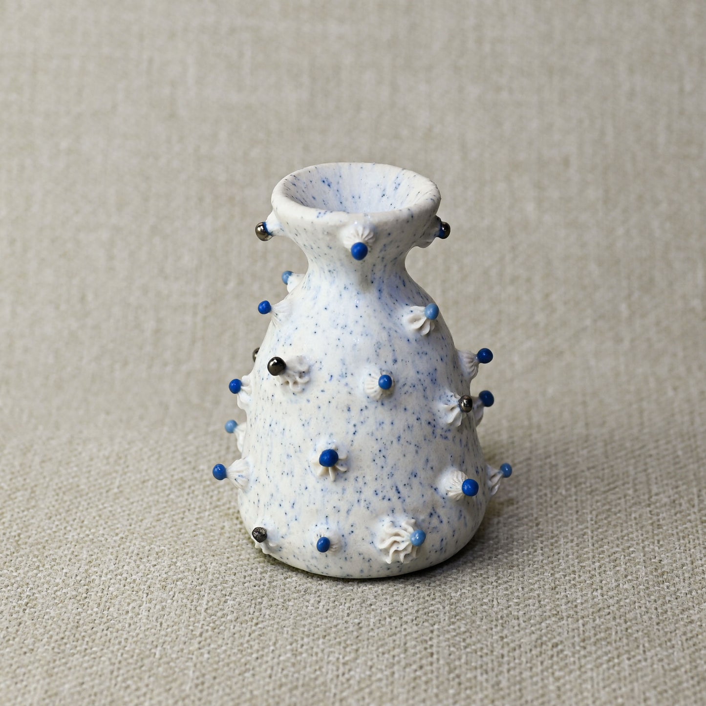 White Gold Accented Mini Vase Cake Vessel - Stoneware & Porcelain