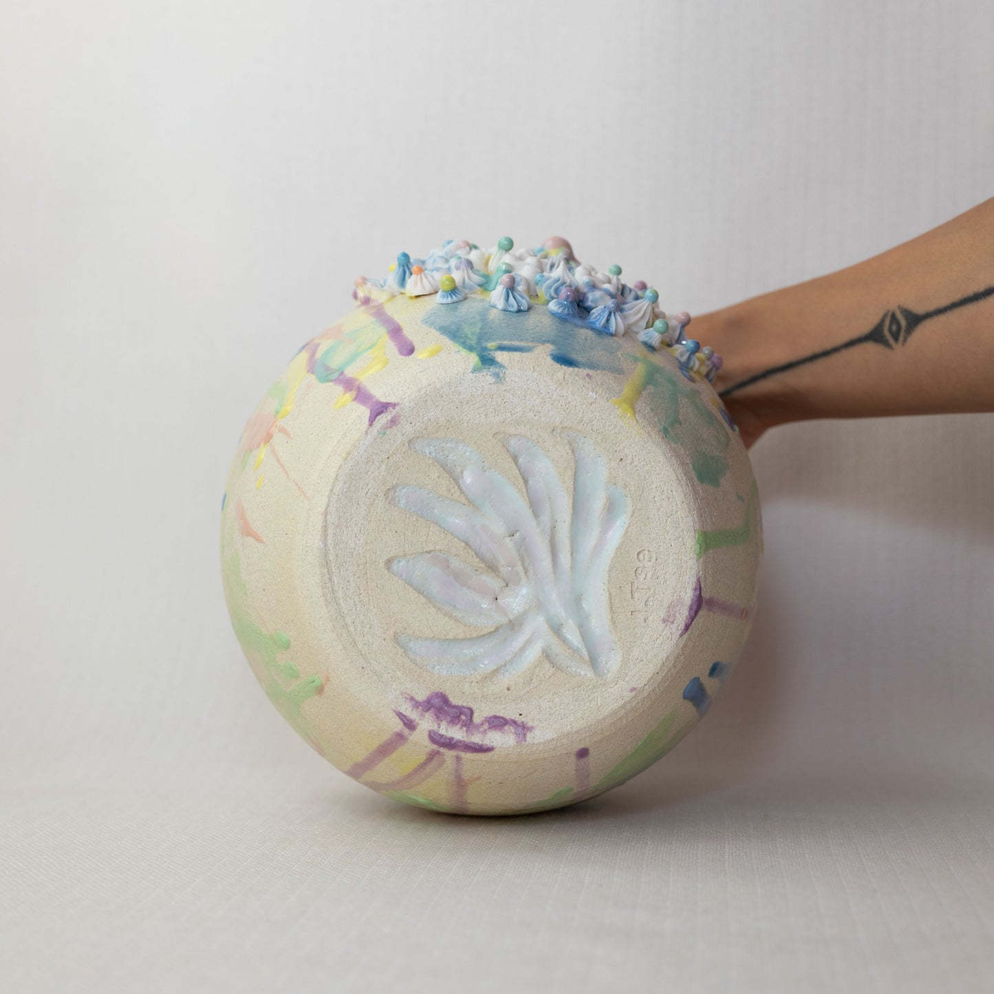 Splatter Rainbow Cake Vase 1
