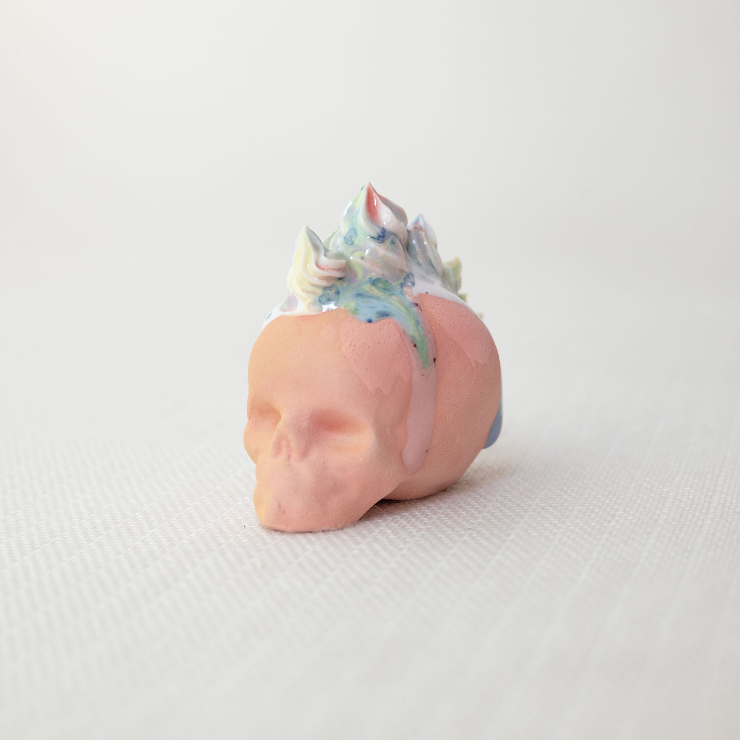 Small Rainbow Unicorn Dessert Skull M1