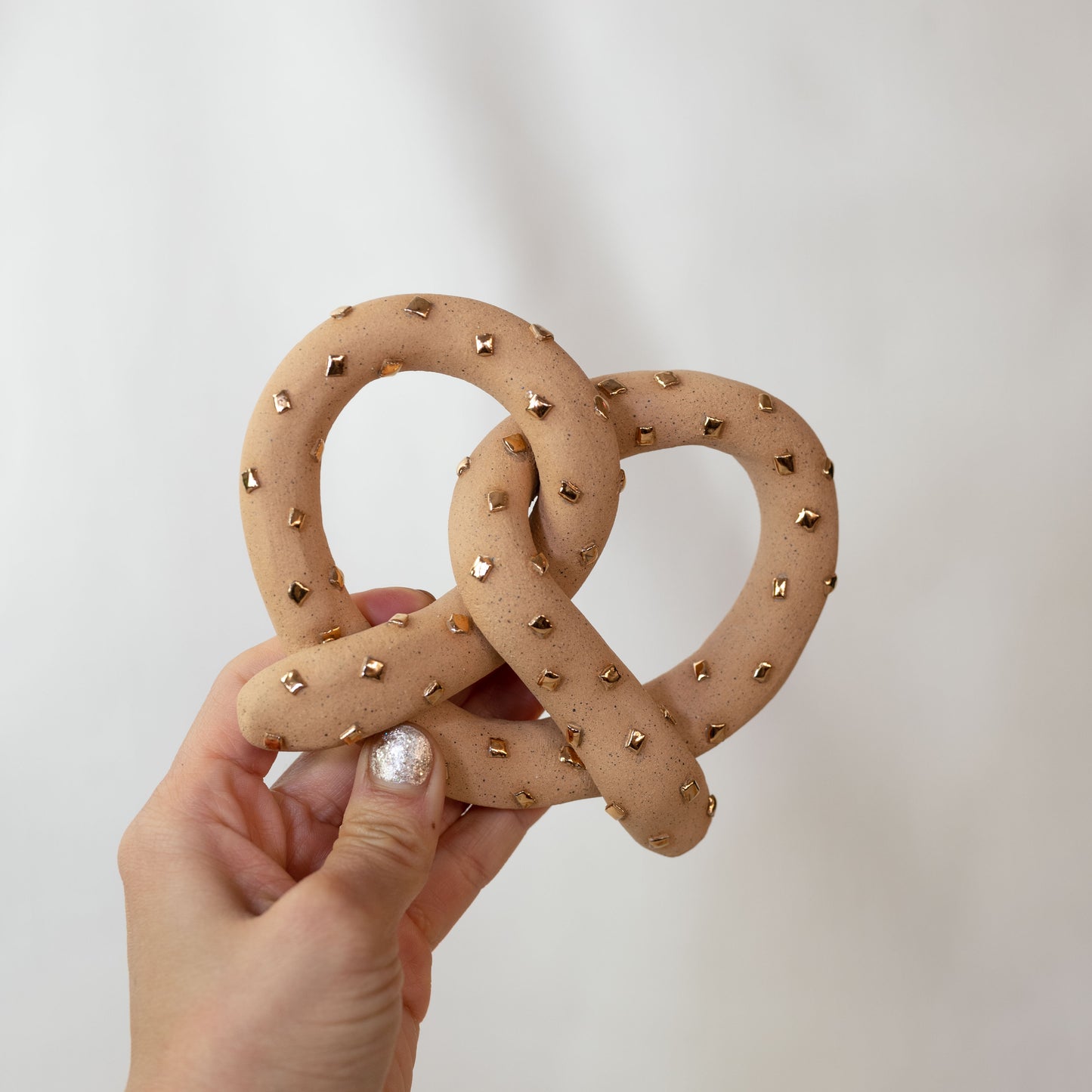 Ceramic Gilded Pretzel (Small)