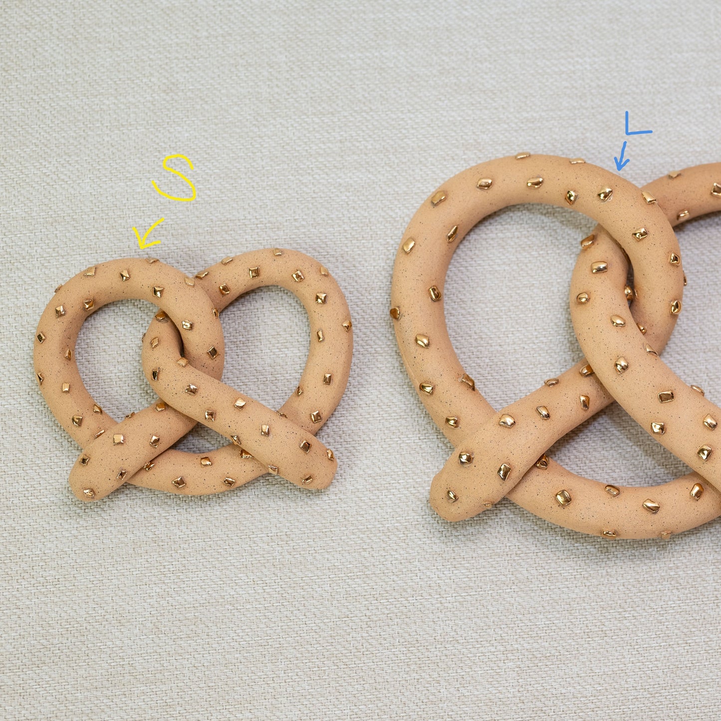 Ceramic Gilded Pretzel (Small)