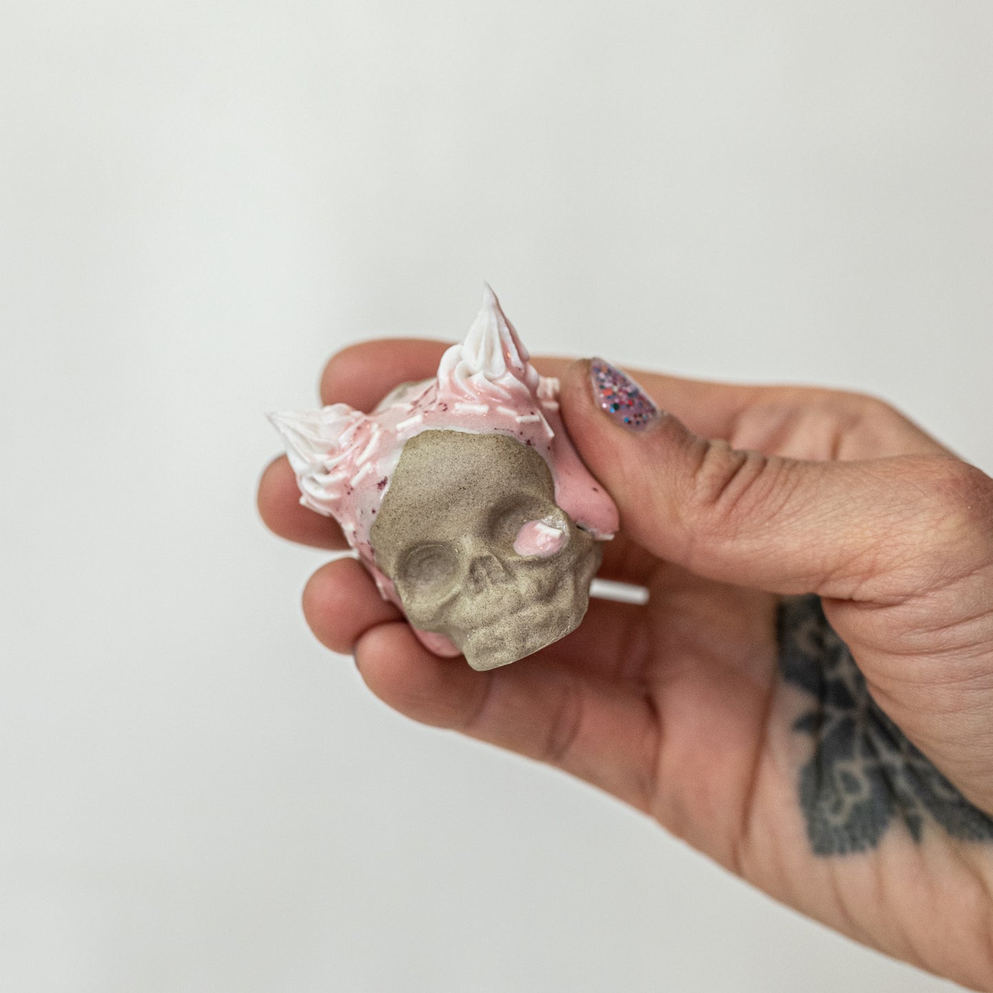 Ceramic Strawberry and Cream Horns Skull (Small)