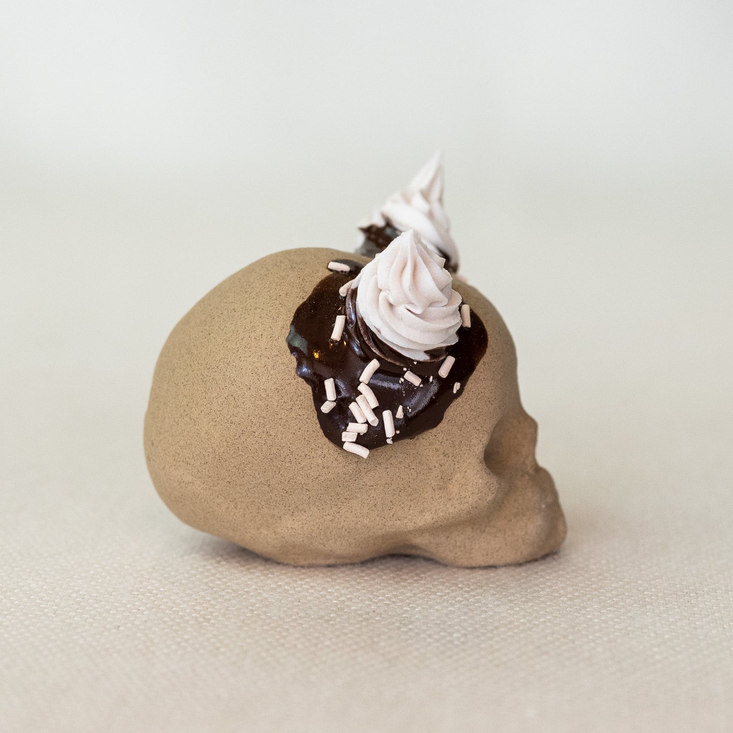 Ceramic Cream Horn Chocolate Drizzle Skull (Medium)