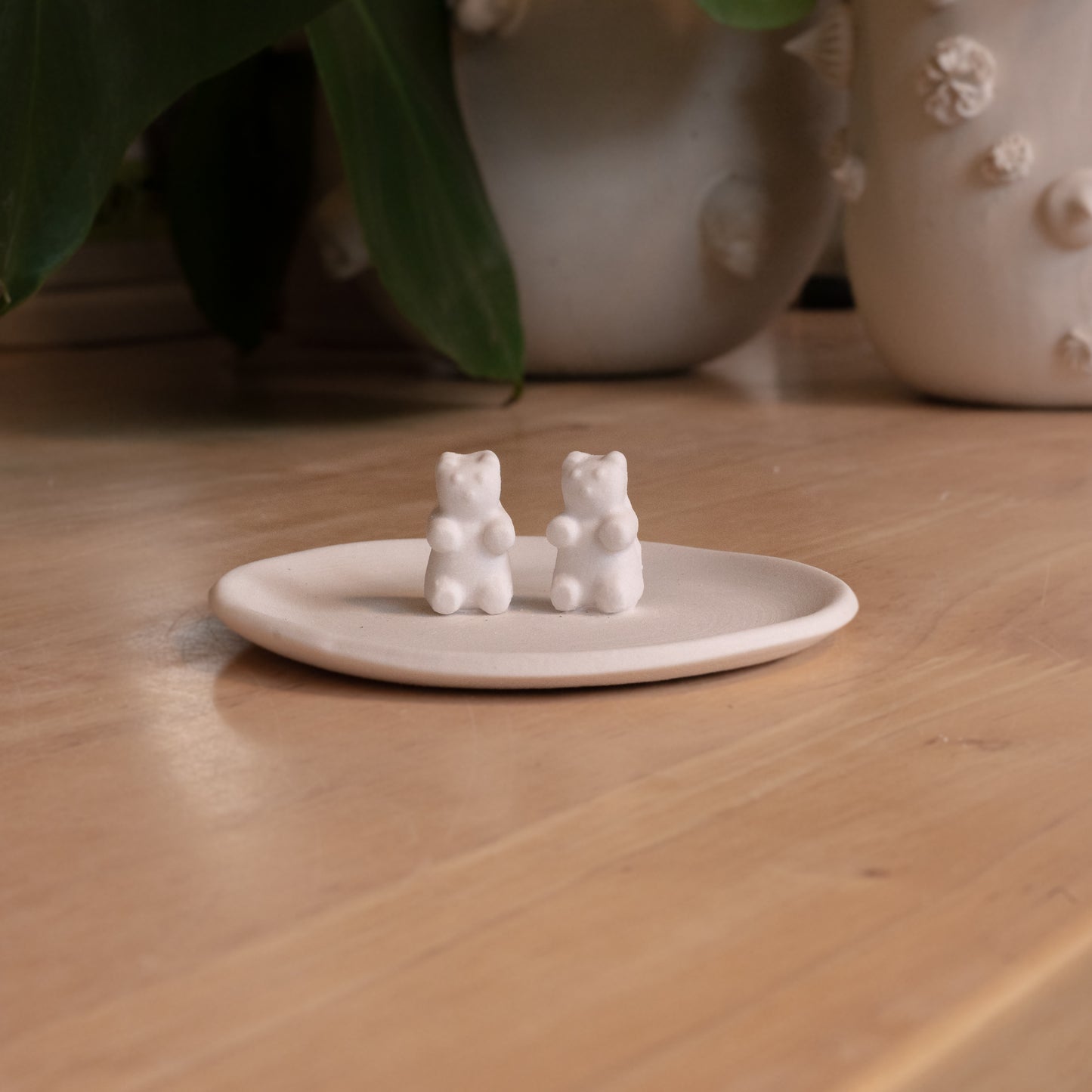 Porcelain ring dish plate gummy bear jewelry holder